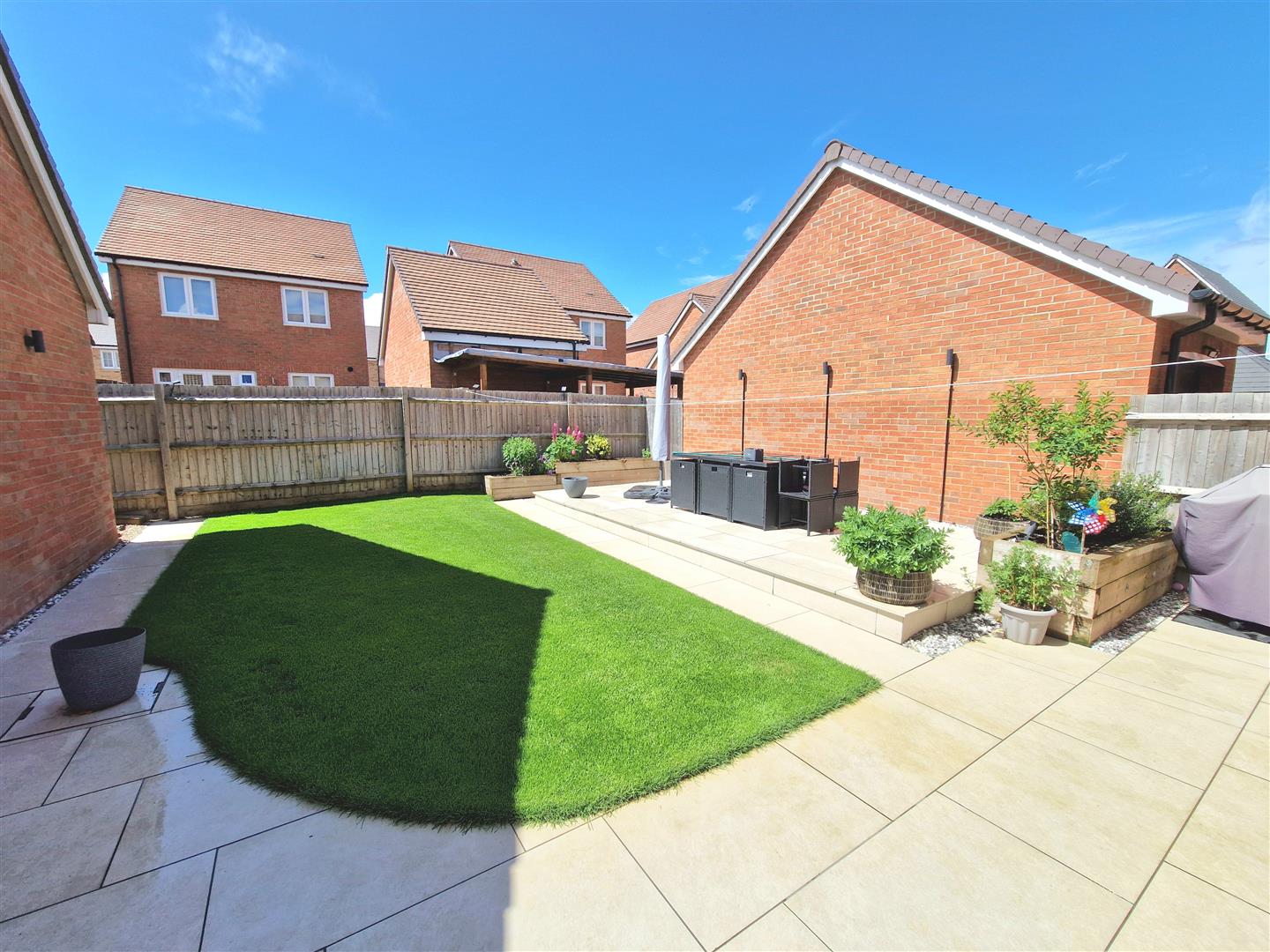4 bed property in Pitchfork Way, Bedford